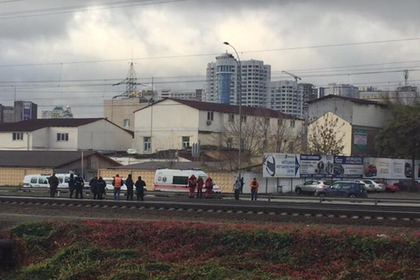 У Києві біля ТРЦ Ocean Plaza поїзд збив на смерть людину