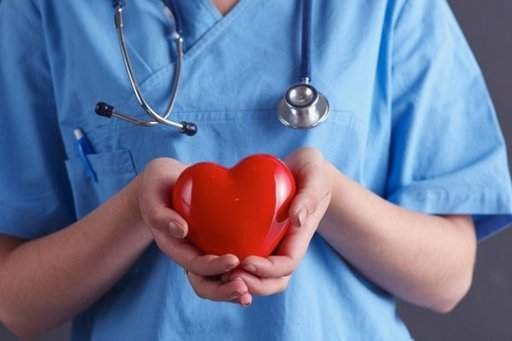 Лікарі розповіли, як розпізнати наближення хвороб серця