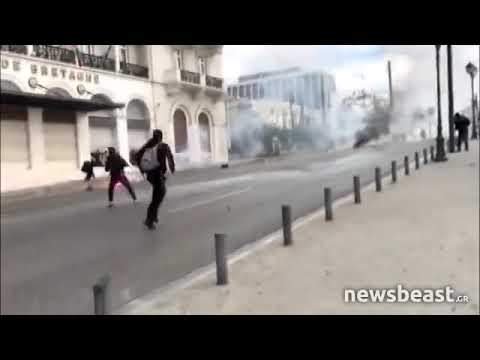 В Афінах грецька молодь влаштувала сутички з поліцією. Відео