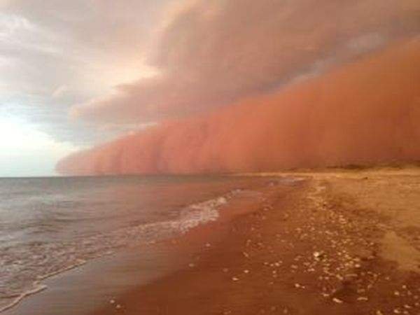 Гігантська пилова буря накрила Австралію. Відео
