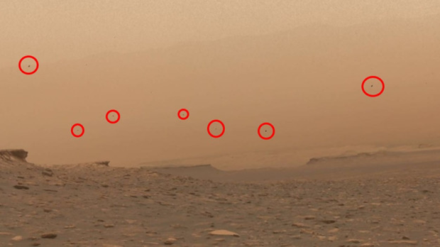 На фото Марса побачили безліч невідомих об’єктів