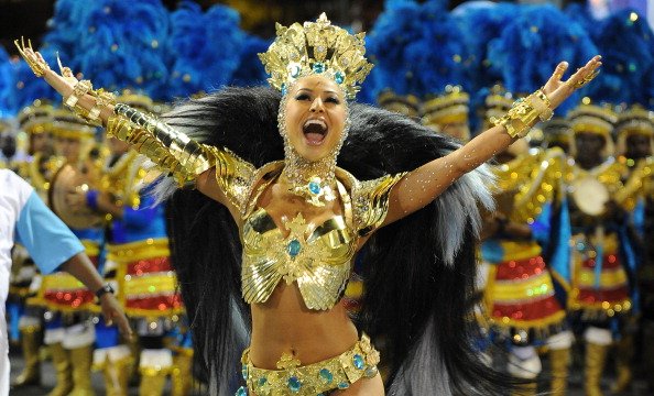Запальні танці: у Ріо-де-Жанейро розпочався щорічний фестиваль самби