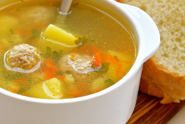 Медики склали список найбільш корисних та шкідливих супів