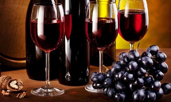 Здоровий кишечник: як може допомогти червоне вино