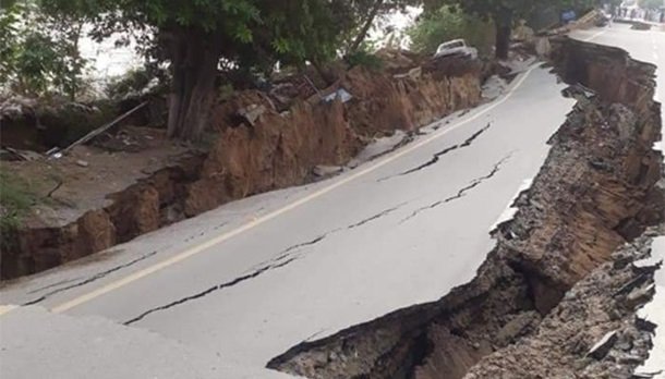 У Пакистані потужний землетрус наробив біди