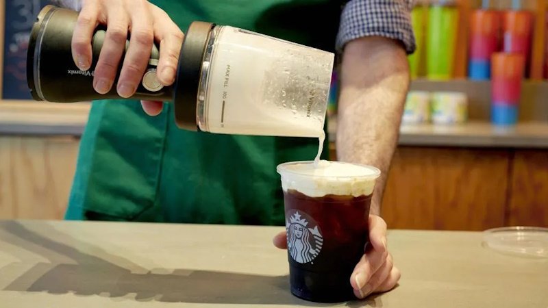 Starbucks меняет политику: «Покупай или уходи»