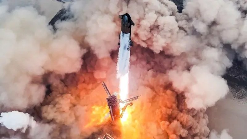 Испытание SpaceX Starship провалилось после запуска в Техасе