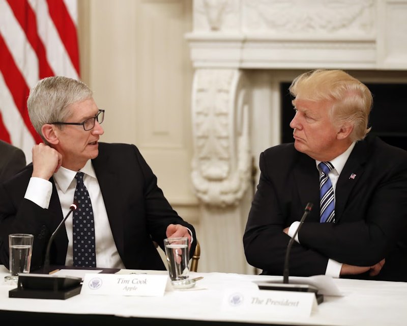 Трампу не нравится, что iPhone не производят в США
