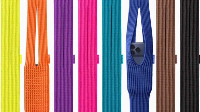 $230 за «разрезанный носок»: новый чехол для iPhone вызвал волну насмешек