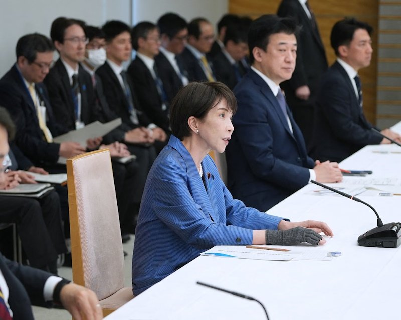 Япония вскрывает стратегические нефтяные резервы