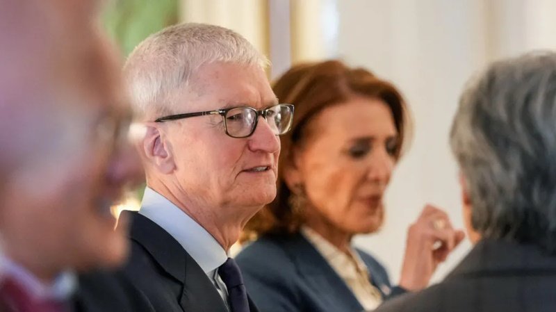 Apple сообщает об исключительном спросе на iPhone